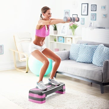 Los mejores steps regulables para que tus entrenamientos en casa sean más completos