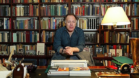 Javier Marías, entre lo humano y lo divino