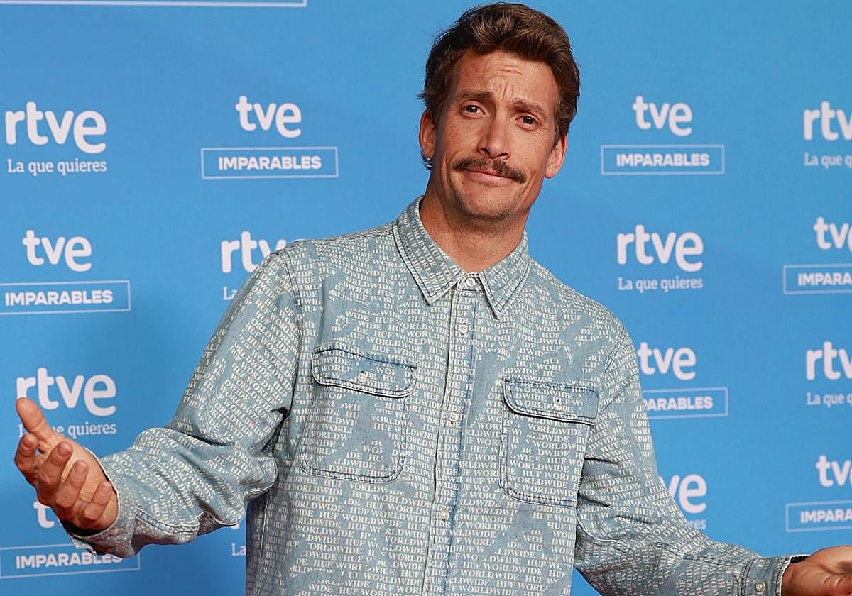 Grison pone a jugar al escondite a Bertín Osborne e Inés Hernand en su debut como presentador televisivo