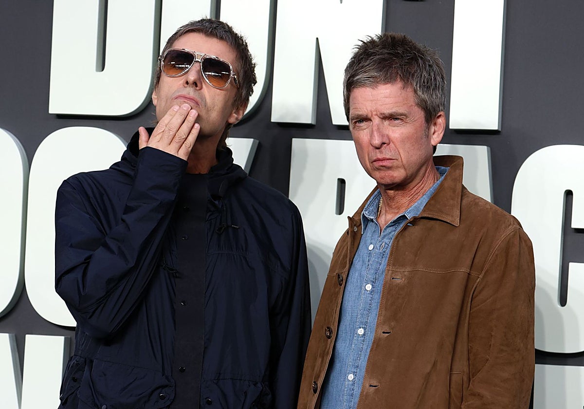 Liam y Noel Gallagher, en la premiere del documental 'Oasis: Don't Look Back in Anger'.