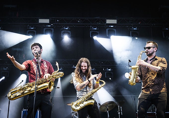 Los Saxos del Averno, en directo.