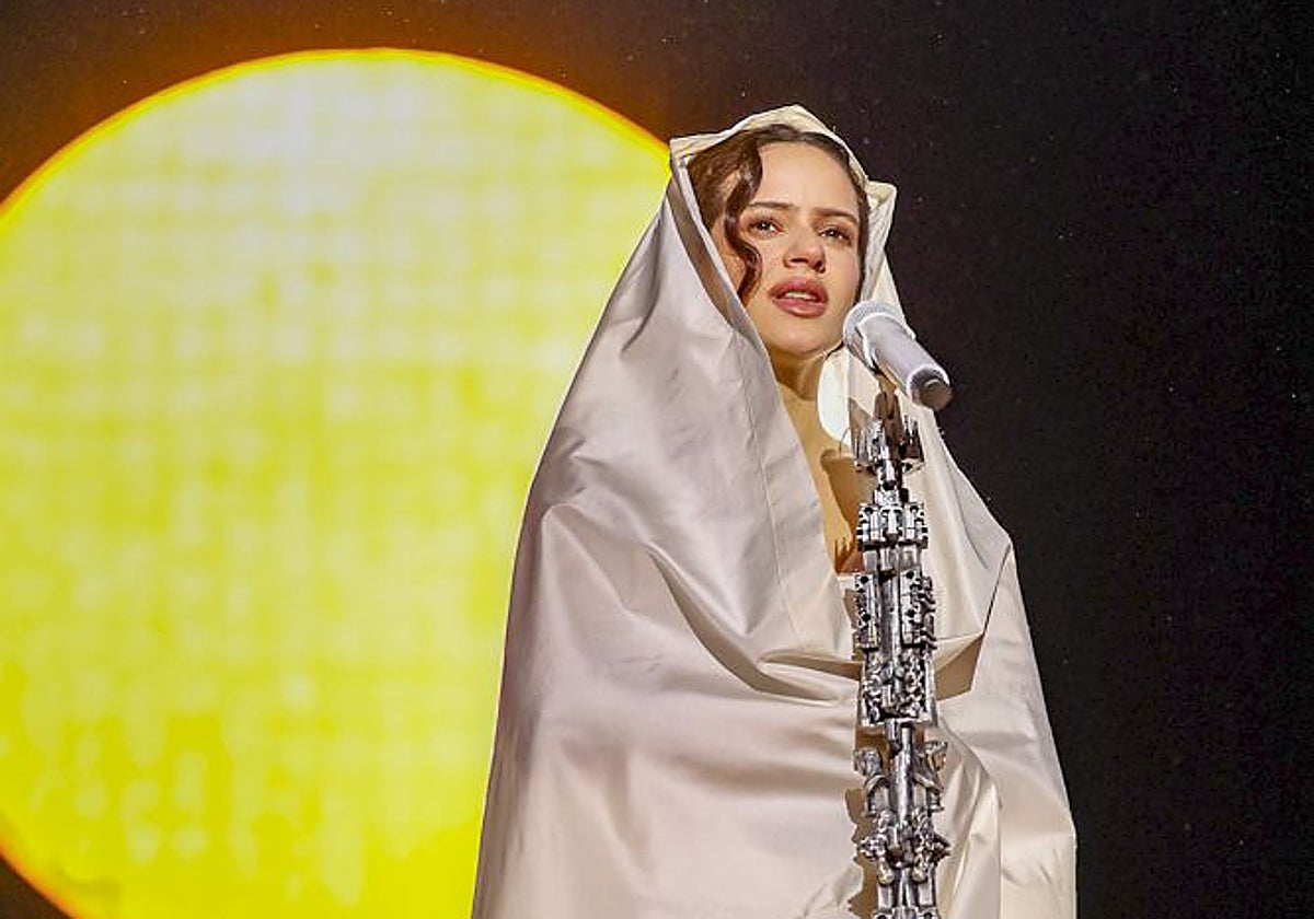 Rosalía, durante una actuación en Barcelona.