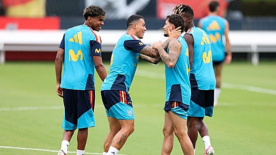La Roja se globaliza: cada vez tiene más futbolistas que no juegan en la Liga