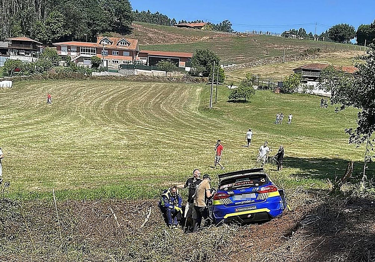 Grave accidente en Asturias: muere un espectador gijonés arrollado por un coche en un rally en Carreño