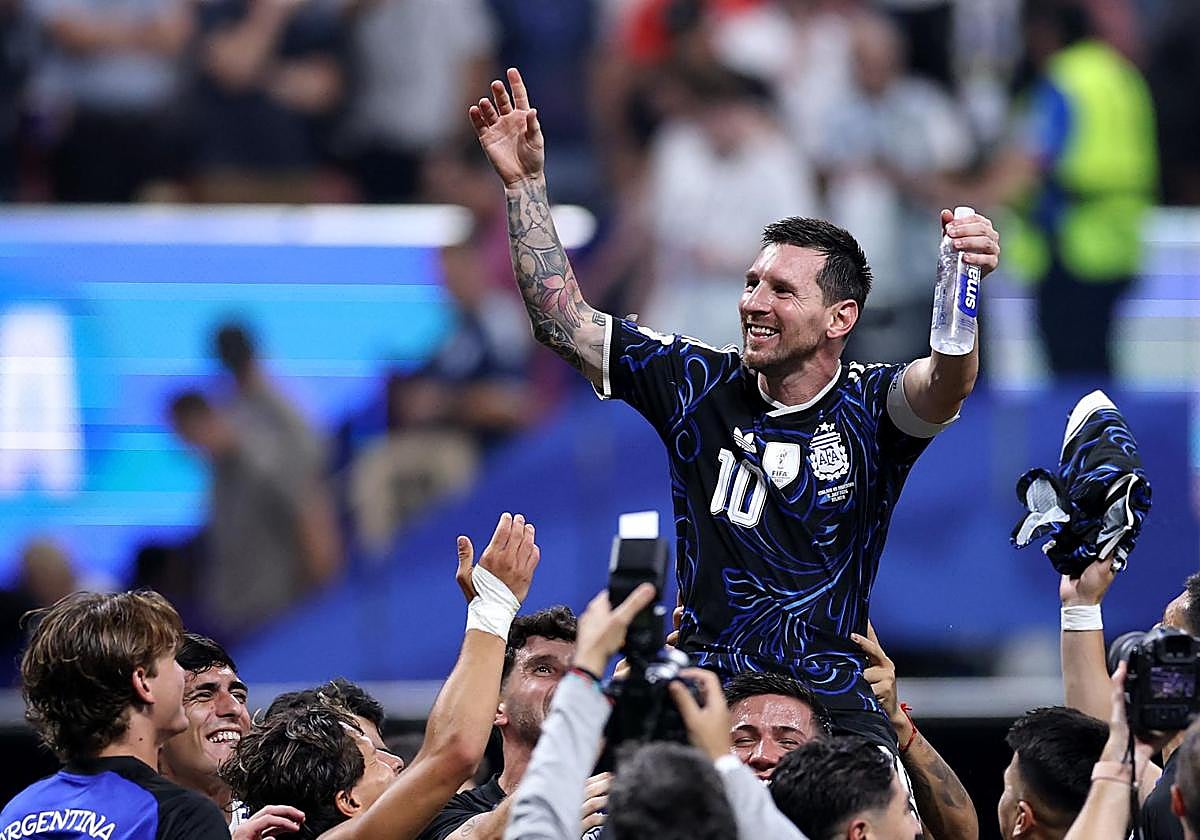 Messi agranda su leyenda