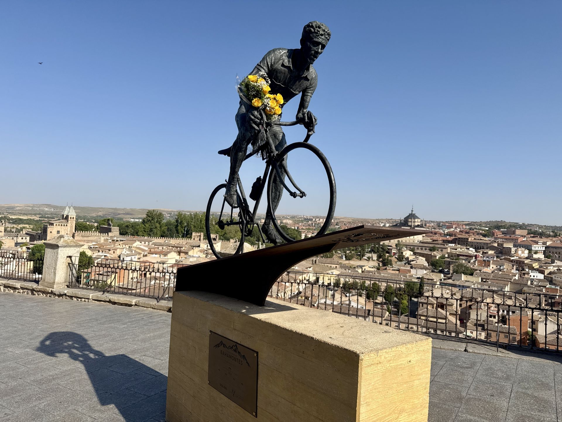 Estatua de Bahamontes en Toledo.
