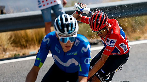 El ardor de Enric Mas le acerca a ganar La Vuelta