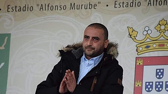El presidente del Ceuta: «Quien no se sienta identificado porque el presi es morito, que por favor dé un paso al frente»