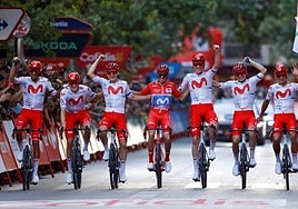 Los integrantes del Movistar Team, en la última etapa de La Vuelta.