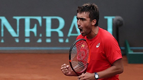 Dani Mérida remonta ante Tabilo y adelanta a España en la Copa Davis