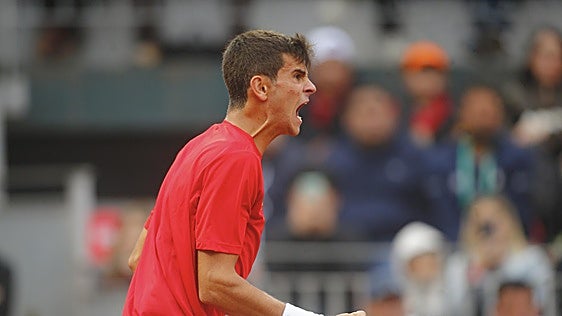 Jódar arrasa ante Garín y pone a España con pie y medio en las Finales de la Copa Davis