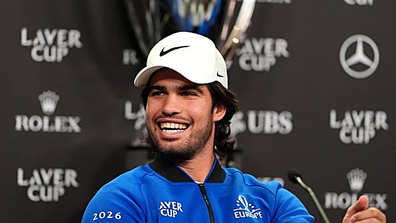 Alcaraz continúa su puesta a punto en la Laver Cup