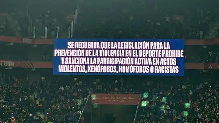 La FIFA castiga a España por los cánticos islamófobos en Cornellà