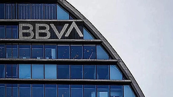 BBVA vende un 3% de Telefónica y reduce su histórica participación al 1,96%