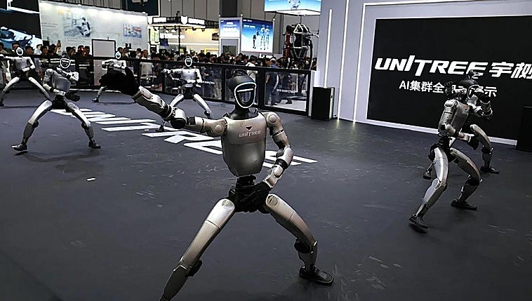 Los robots humanoides de China enloquecen la Bolsa en un debut histórico