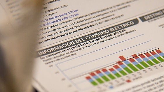 La electricidad que pagan los hogares se encarece un 8% en España, cinco puntos más que en la UE