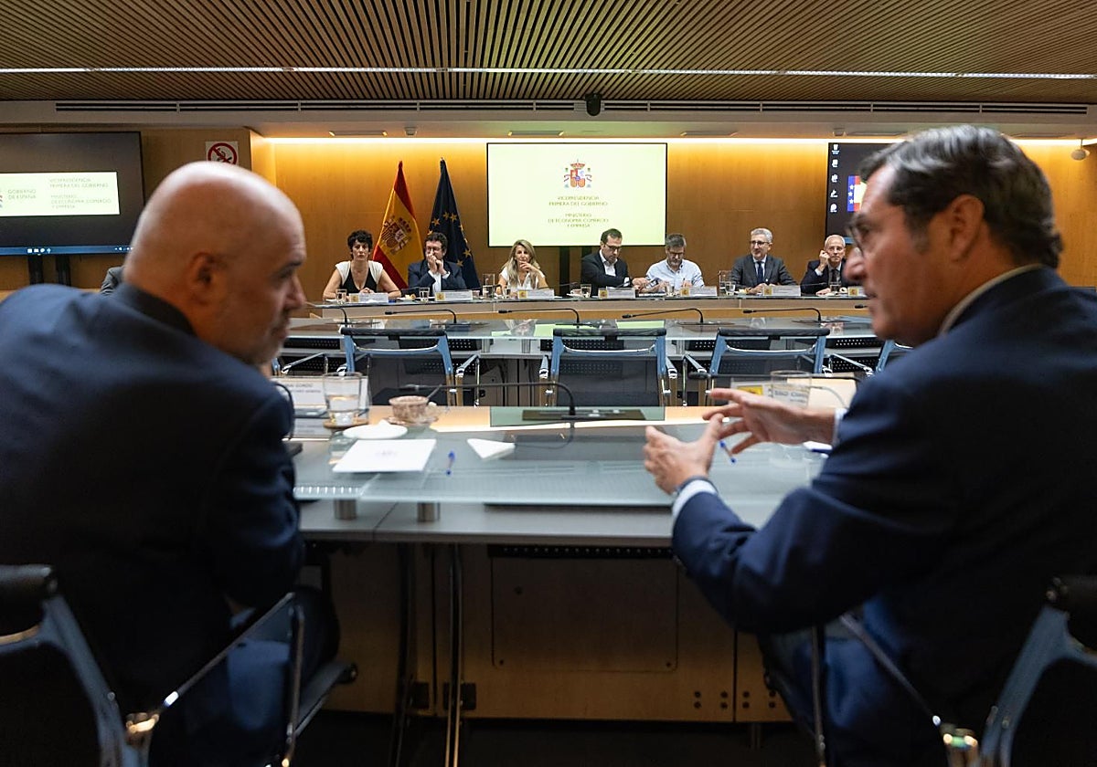 Cuerpo mantiene una reunión para abordar el impacto económico y social de la guerra de Irán.