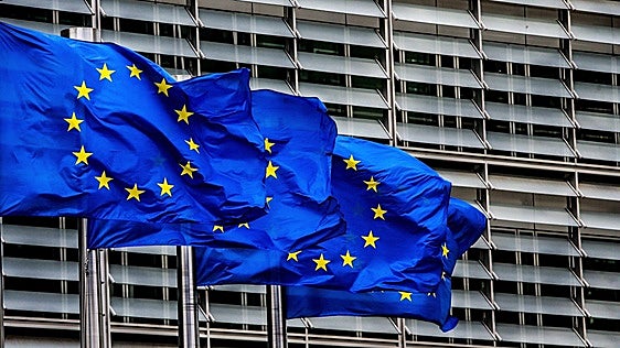 España propone flexibilizar el 'made in Europe' para facilitar la entrada gradual de China