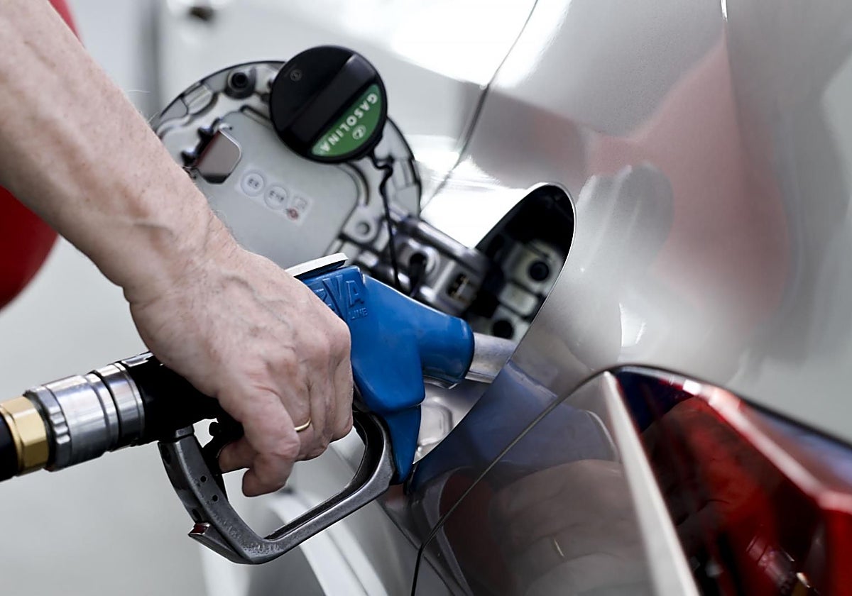 La rebaja de 20 céntimos a los carburantes se extiende en noviembre
