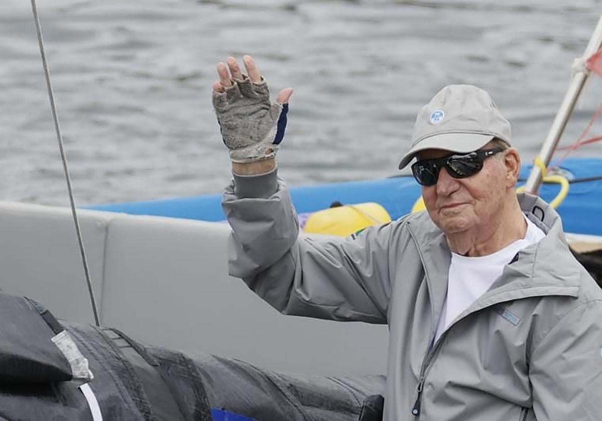 El rey Juan Carlos se reencuentra con la reina Sofía en Mallorca