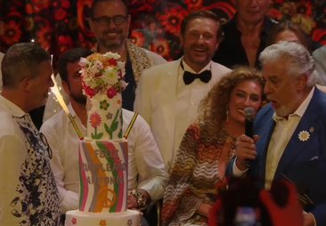 Antonio Banderas celebra los 66 a&ntilde;os con sorpresa de Pl&aacute;cido Domingo.