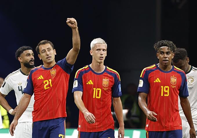 Mikel Oyarzabal celebra un gol durante el Mundial de 2026