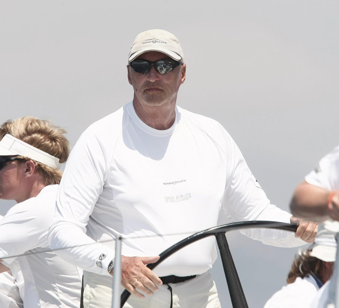 El rey Harald de Noruega, en la decimotercera edición de la regata Breitling en Puerto Portals, Mallorca, el 20 de julio de 2007