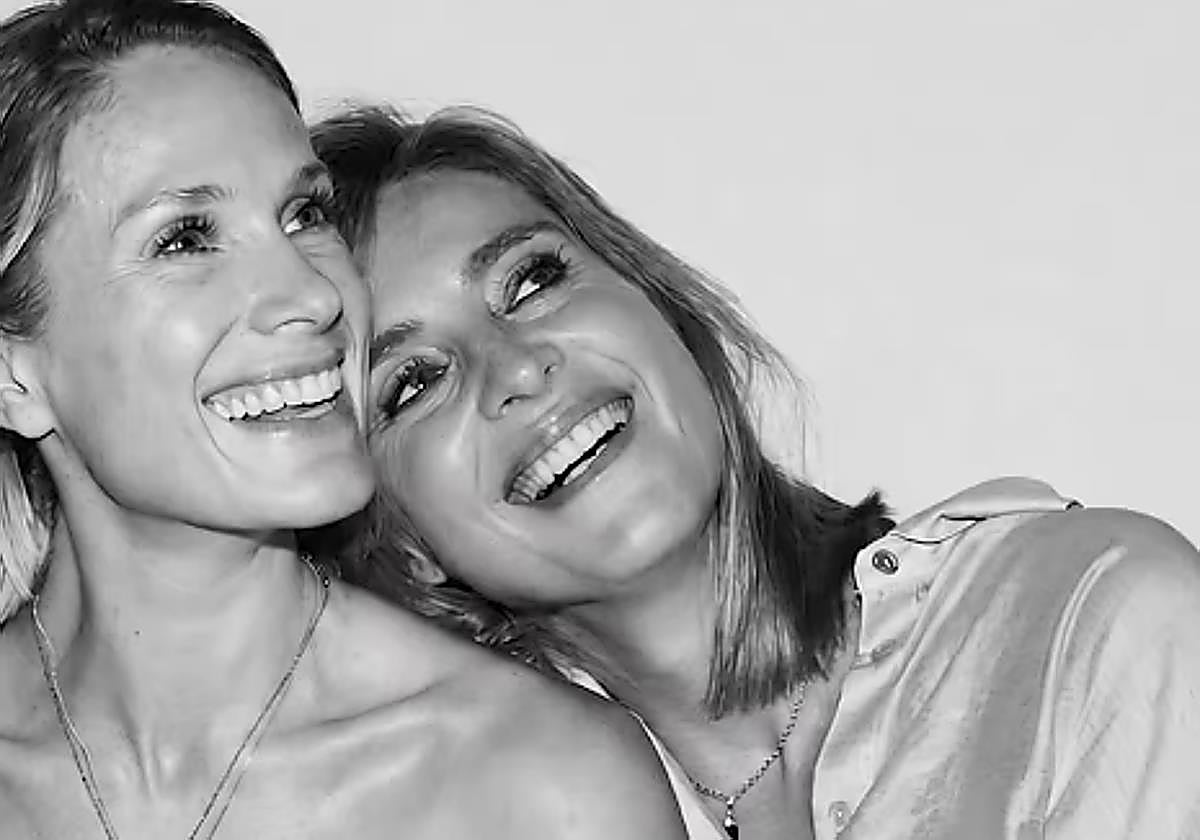 Sandra Barneda junto a su mujer, Pascalle Paerel.