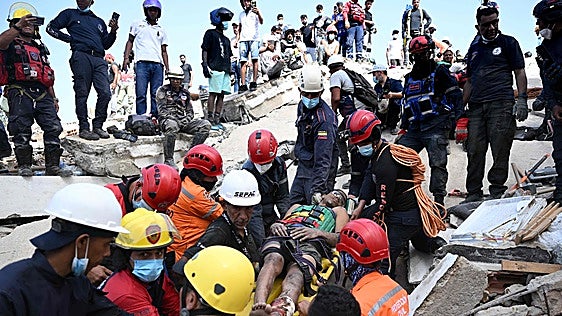 Las deficiencias en las labores de rescate sacuden la legitimidad del régimen chavista