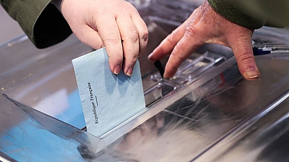 Francia celebrará elecciones presidenciales el 18 de abril de 2027