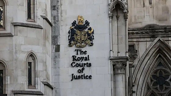 Dos adolescentes británicos son condenados a cuatro años de internamiento por violar a dos niñas