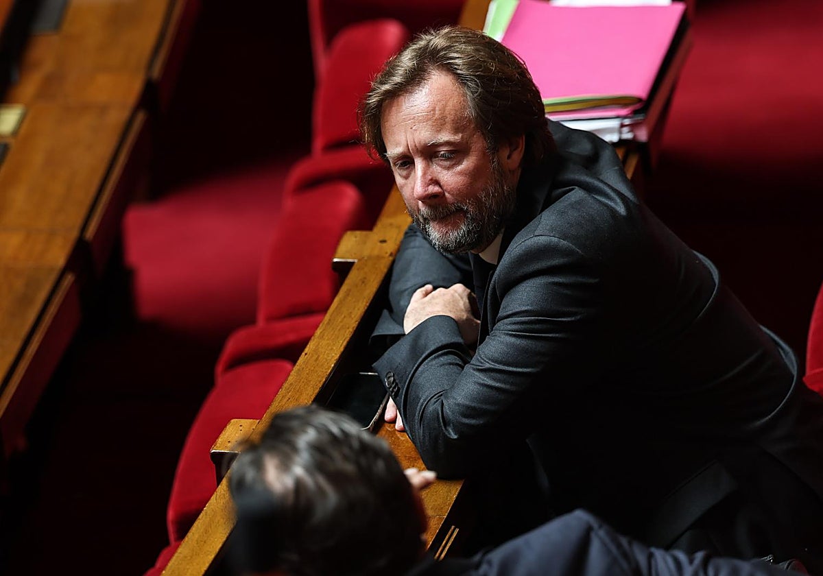 Boris Vallaud, presidente del grupo parlamentario de los socialistas y uno de los adversarios internos del secretario general de los socialdemócratas, Olivier Faure.