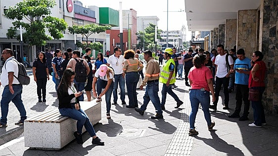 Alerta de tsunami en México y Guatemala tras un terremoto de magnitud 7,4