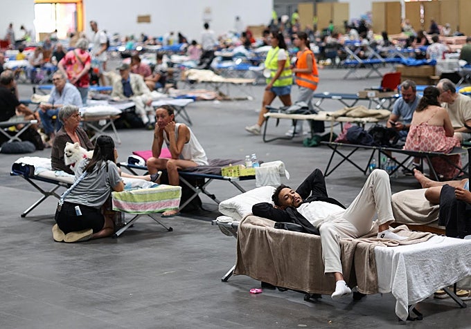 Un pabellón de Burdeos habilitado para acoger a las personas evacuadas en los pueblos.