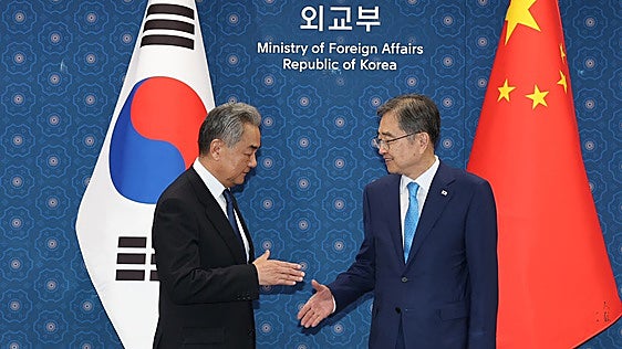Trump anuncia una cita este año con Kim Jong-un tras recortar las maniobras militares con Corea del Sur