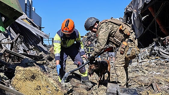 Ucrania amplía sus ataques contra la logística rusa tras la masacre de Kryvyi Rih