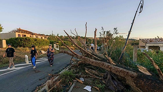 Un tornado provoca más de 40 heridos en el sur de Francia