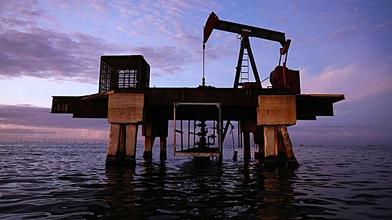 La Casa Blanca sale en defensa del nuevo petróleo venezolano: «No queremos que China y Rusia controlen esa riqueza»