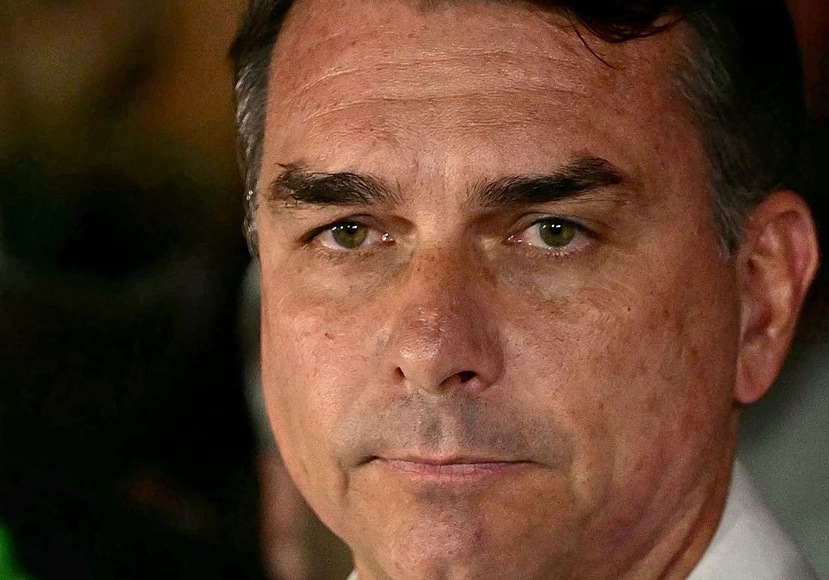 La Policía brasileña investiga si Flávio Bolsonaro ha huido del país