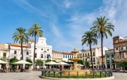 En esta ciudad española puedes recorrer 2.000 años de arquitectura en apenas veinte minutos