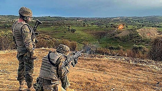 Muere un cabo del Ejército de Tierra en un lanzamiento paracaidista en unas maniobras en Huesca