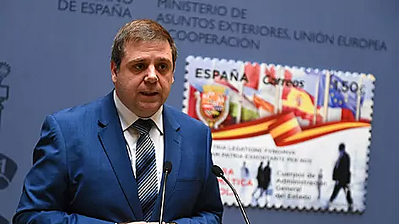 Pedraz imputa al exjefe de Gabinete de Sánchez en el PSOE por «organización criminal» con las 'cloacas'