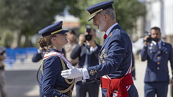 La princesa Leonor deja atrás el uniforme
