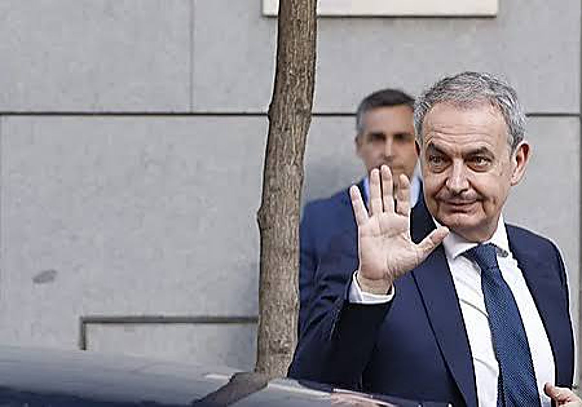Las grietas entre las declaraciones de Zapatero y 'Julito' Martínez ante el juez