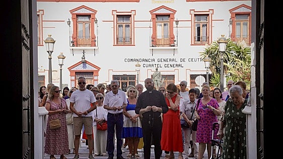 «Tenemos 10.000 personas que sobran»