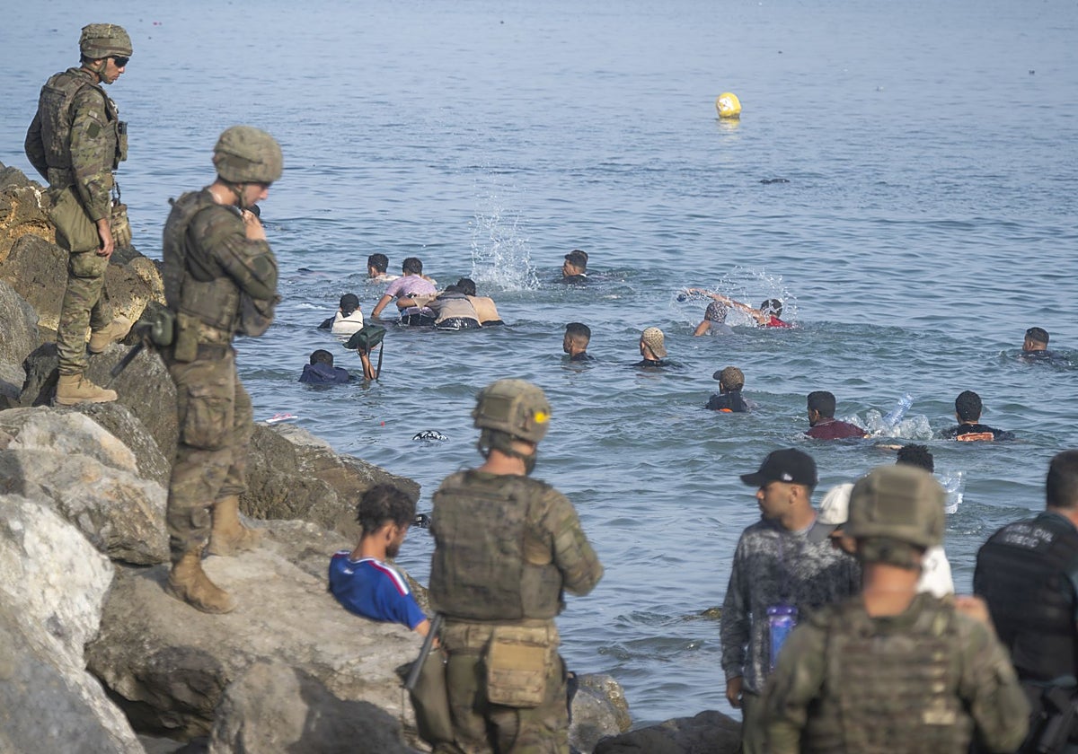 Defensa informa sobre 24 contagios de sarna entre los militares en Ceuta