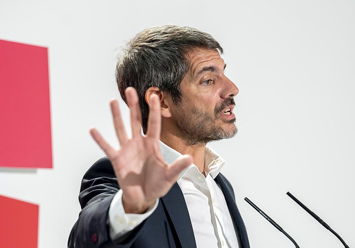 Sumar afea a Sánchez su actitud frente a Marruecos y exige el «traslado» a la península de los migrantes de Ceuta
