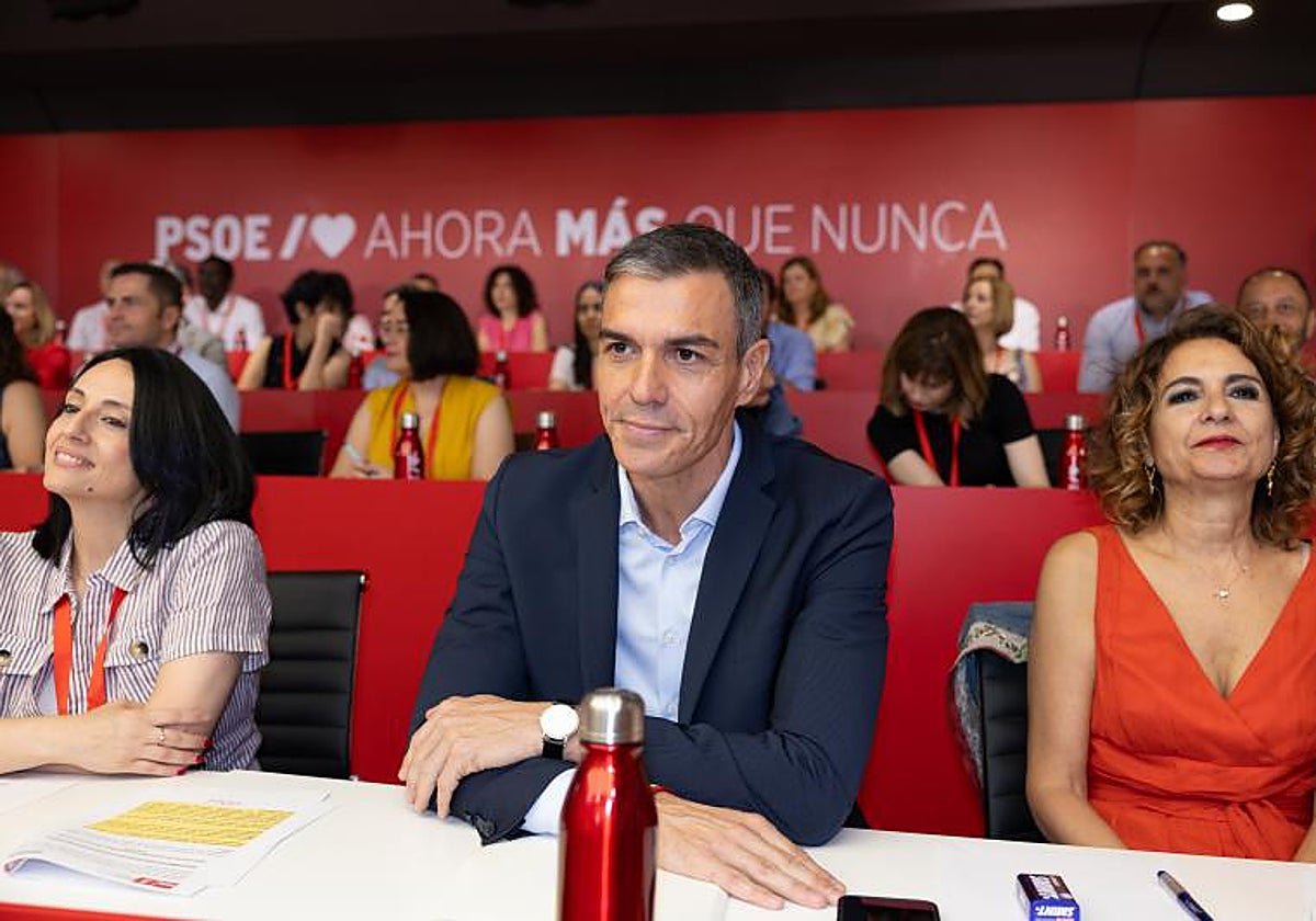 El calendario judicial vuelve a poner en jaque al PSOE con las 'cloacas', Zapatero y Begoña Gómez