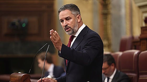 Abascal arremete contra Sánchez por ser «el embajador de Marruecos» y apela al PP para juzgarlo por traición