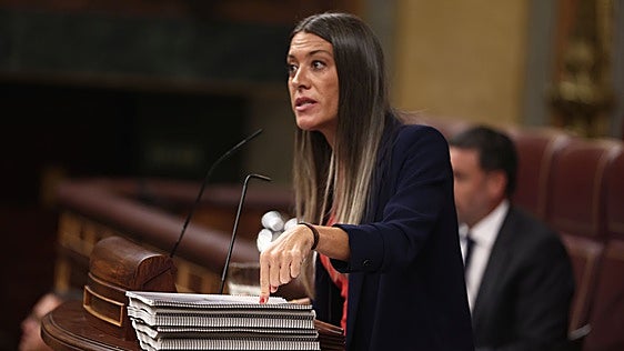 Junts insiste en la 'vía Starmer' y vuelve a pedirle a Sánchez que «dé un paso al lado»